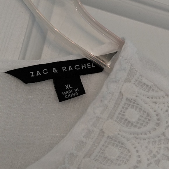 Lace Embellished Sleeveless White Top - Picture 6 of 12